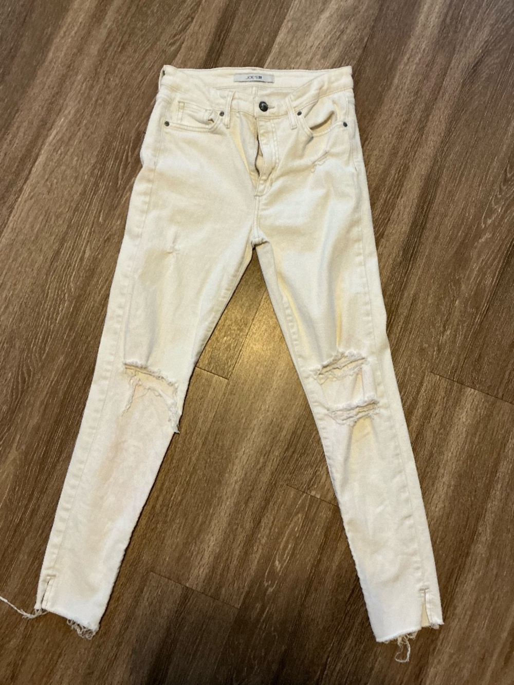 Joe's white skinny jeans with distress